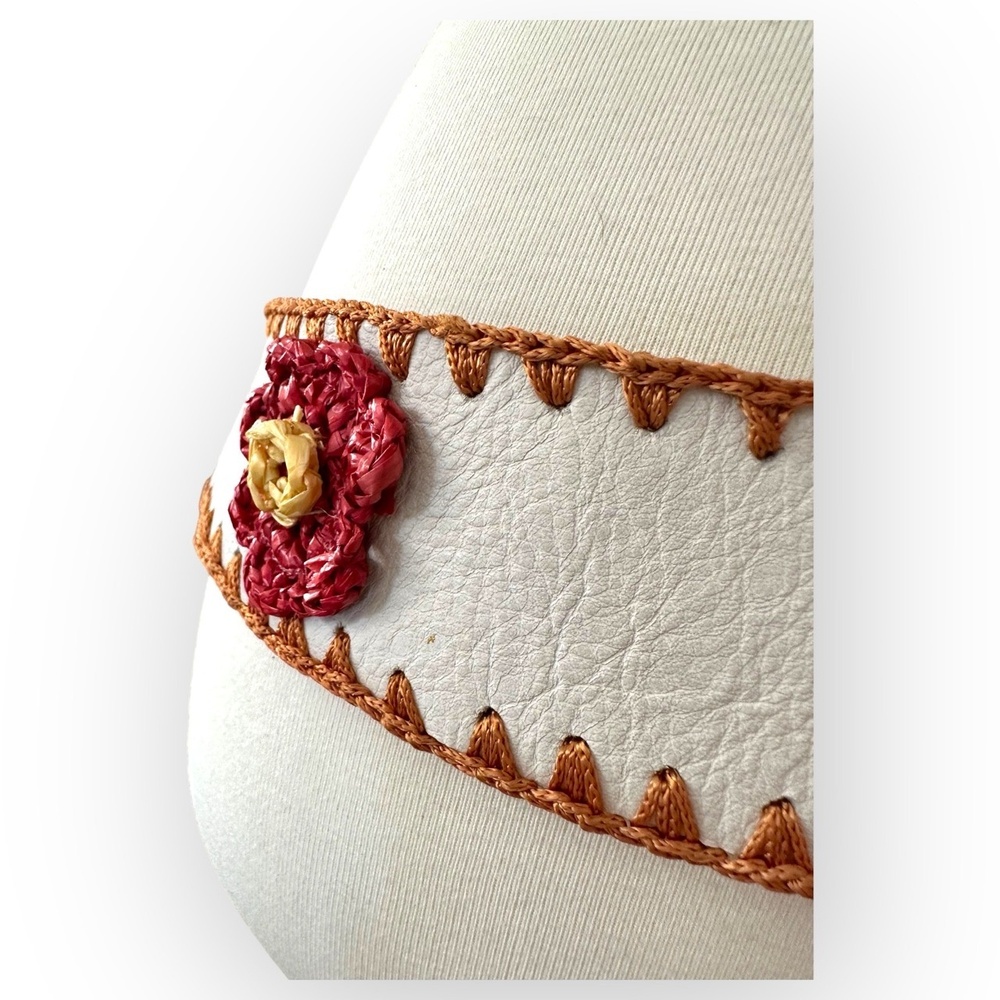 Vintage White Brown Genuine Leather Floral Whipstitch Belt Flowers Applique 90’s - Picture 7 of 10